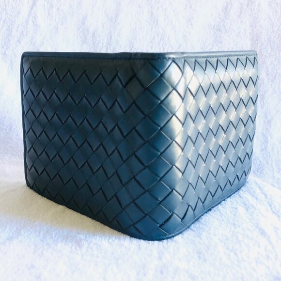 BOTTEGA VENETA BI-FOLD WALLET, Blue in Original Box - Picture 9 of 16